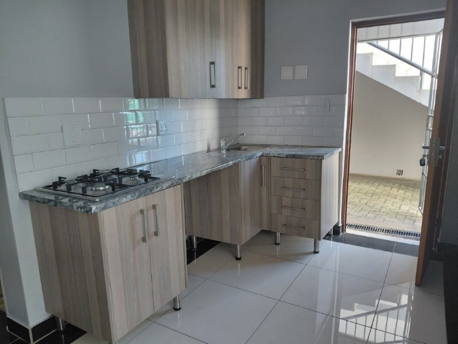 To Let 1 Bedroom Property for Rent in Bedfordview Gauteng
