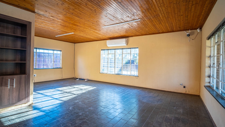To Let 2 Bedroom Property for Rent in Lindley Gauteng