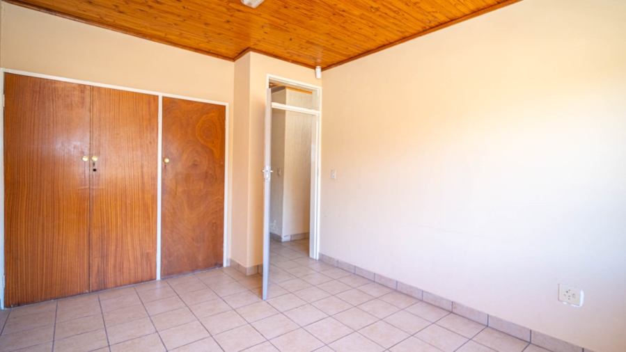 To Let 2 Bedroom Property for Rent in Lindley Gauteng