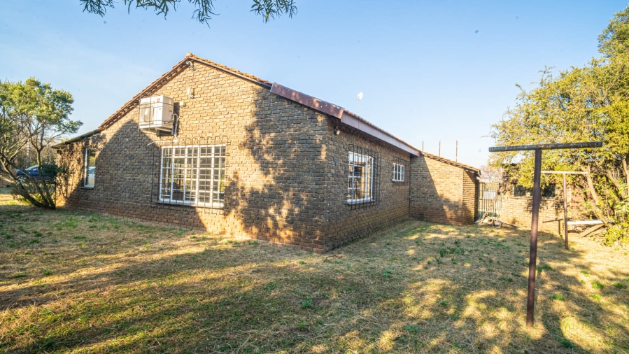 To Let 2 Bedroom Property for Rent in Lindley Gauteng