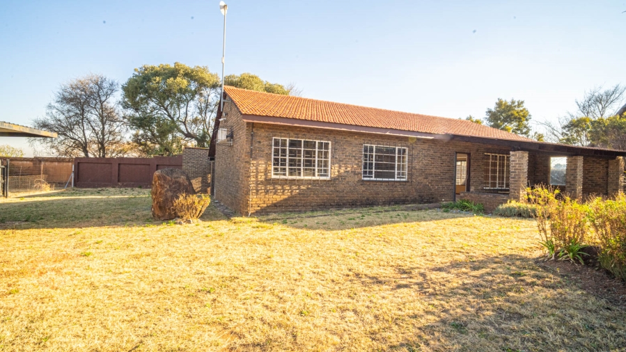 To Let 2 Bedroom Property for Rent in Lindley Gauteng