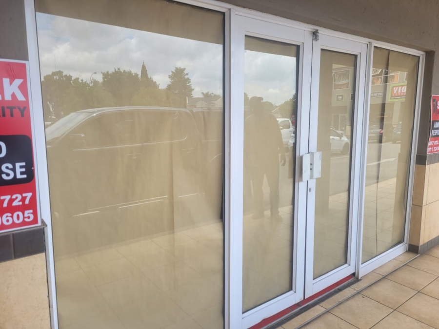 To Let Commercial Property for Rent in Pierre Van Ryneveld Gauteng