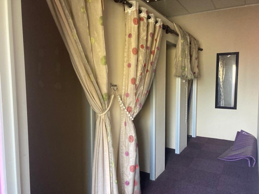 To Let Commercial Property for Rent in Pierre Van Ryneveld Gauteng