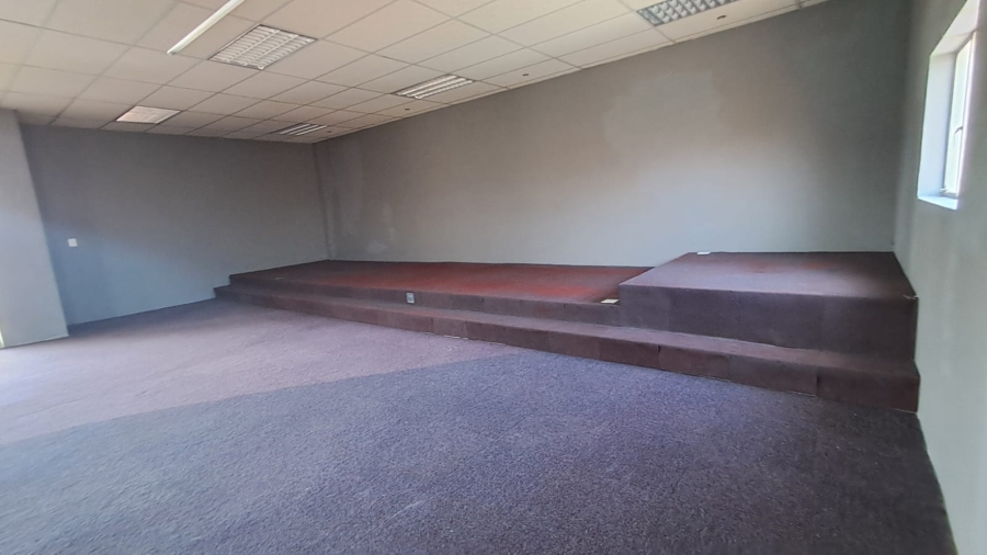 To Let Commercial Property for Rent in Pierre Van Ryneveld Gauteng