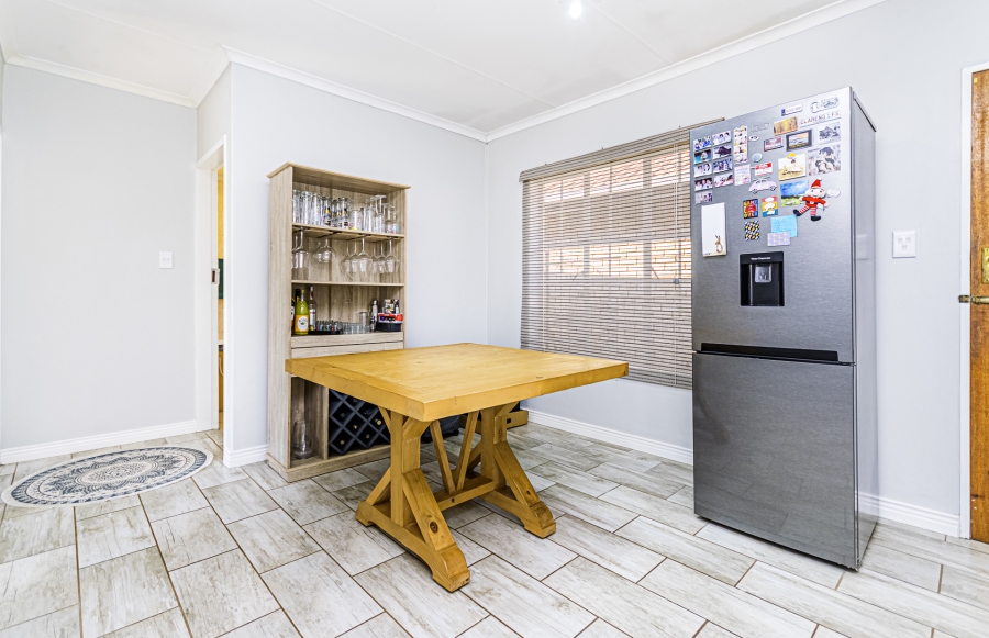 2 Bedroom Property for Sale in Hennops Park Industrial Gauteng