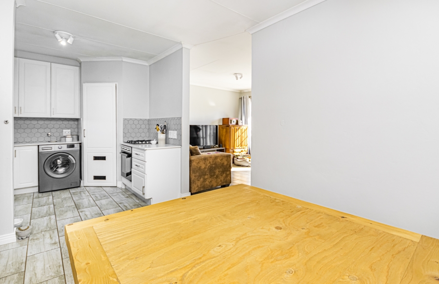 2 Bedroom Property for Sale in Hennops Park Industrial Gauteng
