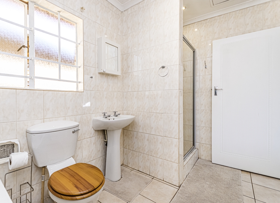 2 Bedroom Property for Sale in Hennops Park Industrial Gauteng