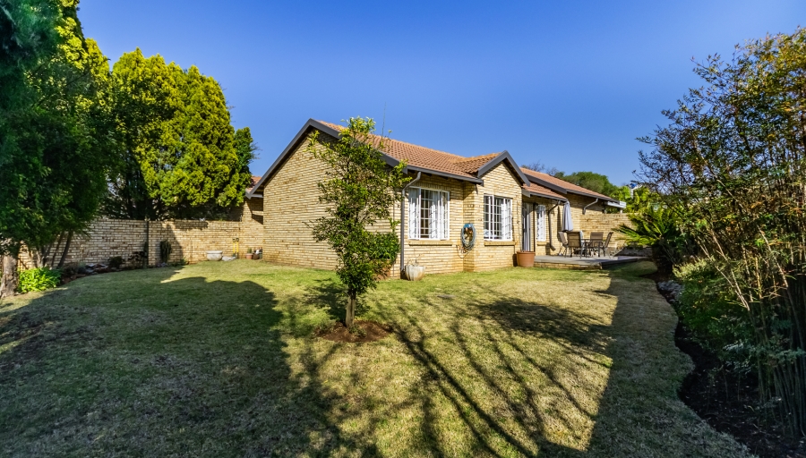 2 Bedroom Property for Sale in Hennops Park Industrial Gauteng