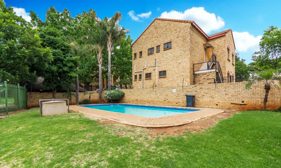 2 Bedroom Property for Sale in Hennops Park Industrial Gauteng