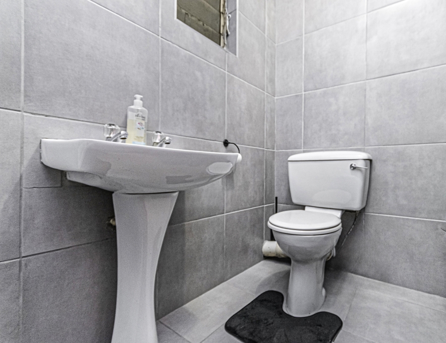 2 Bedroom Property for Sale in Lyttelton Manor Gauteng