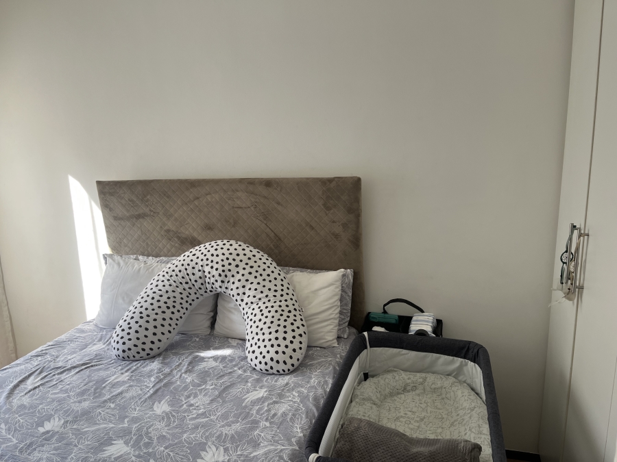 To Let 1 Bedroom Property for Rent in Douglasdale Gauteng