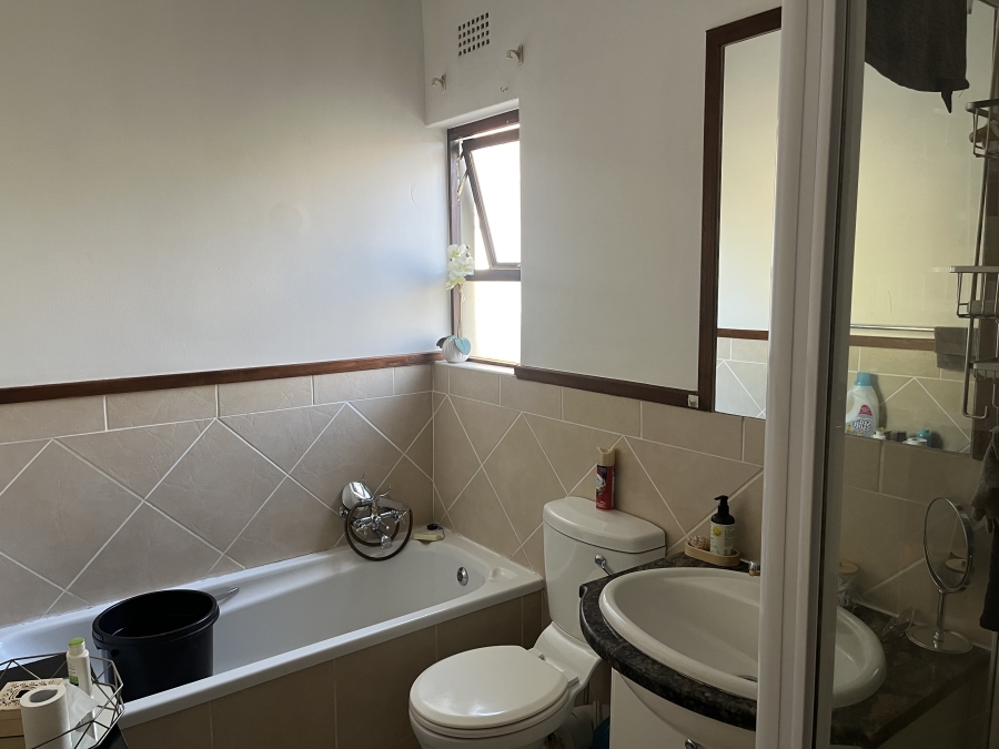 To Let 1 Bedroom Property for Rent in Douglasdale Gauteng