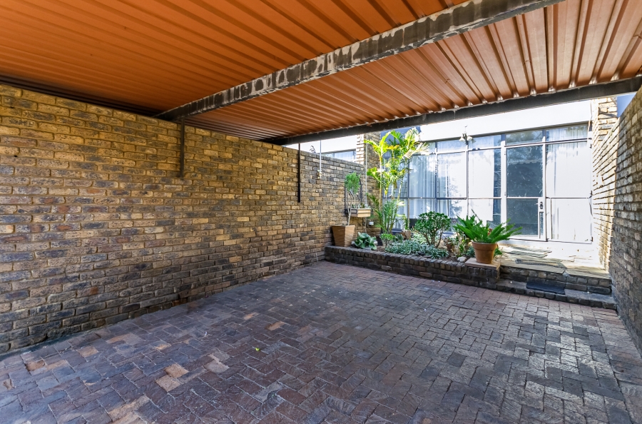 2 Bedroom Property for Sale in Lyttelton Manor Gauteng
