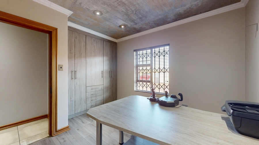 4 Bedroom Property for Sale in Comet Gauteng