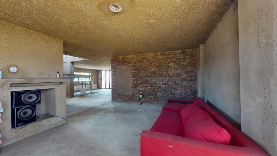 7 Bedroom Property for Sale in Klippoortje Gauteng