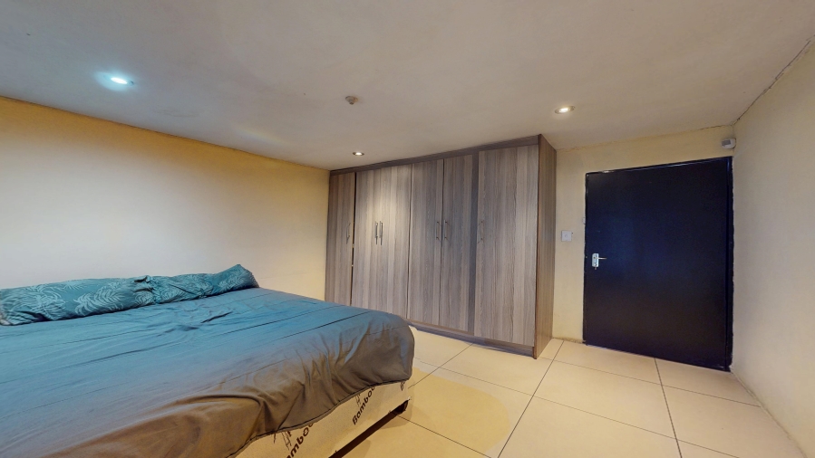 7 Bedroom Property for Sale in Klippoortje Gauteng