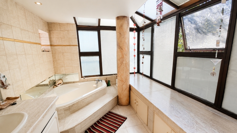 5 Bedroom Property for Sale in Villieria Gauteng