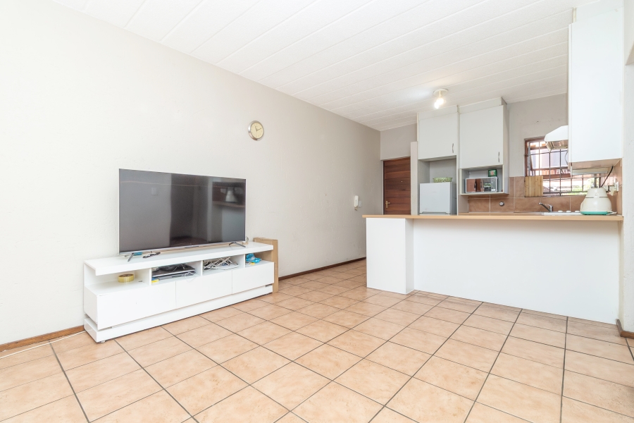 1 Bedroom Property for Sale in Sunninghill Gauteng