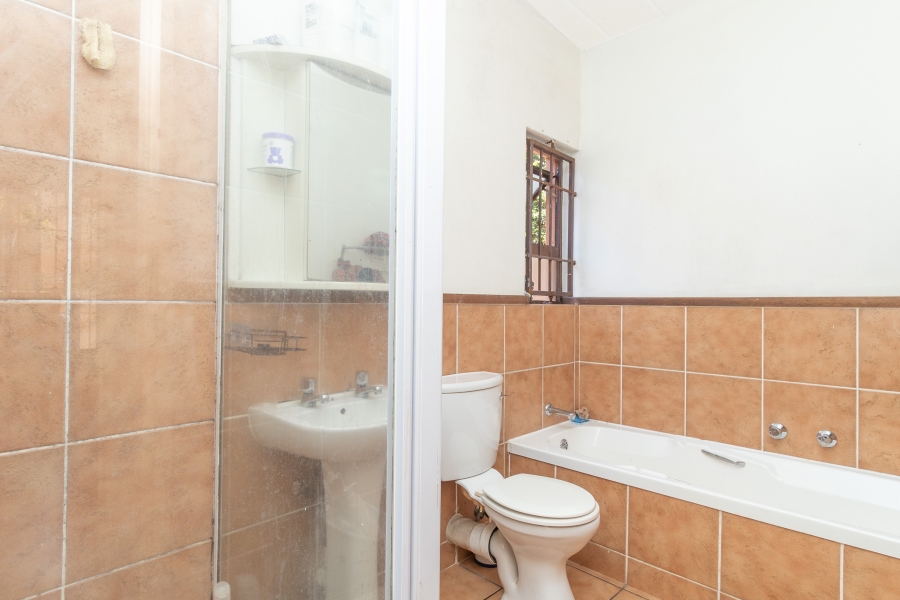 1 Bedroom Property for Sale in Sunninghill Gauteng