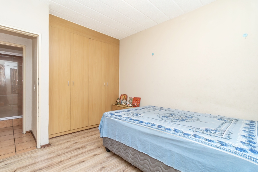 1 Bedroom Property for Sale in Sunninghill Gauteng