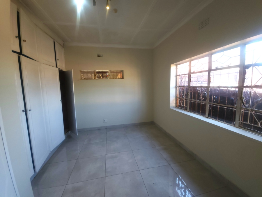 To Let 3 Bedroom Property for Rent in Kensington Gauteng