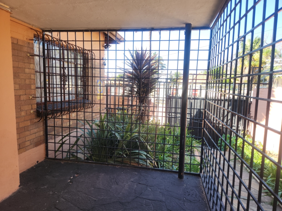 To Let 3 Bedroom Property for Rent in Kensington Gauteng