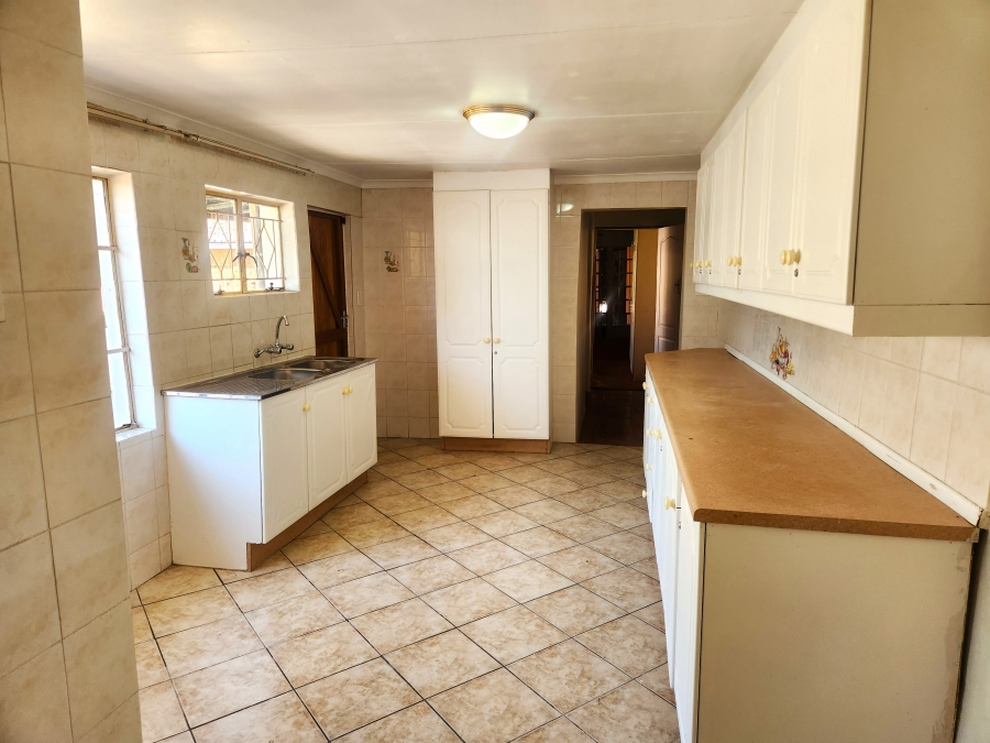 To Let 3 Bedroom Property for Rent in Kensington Gauteng