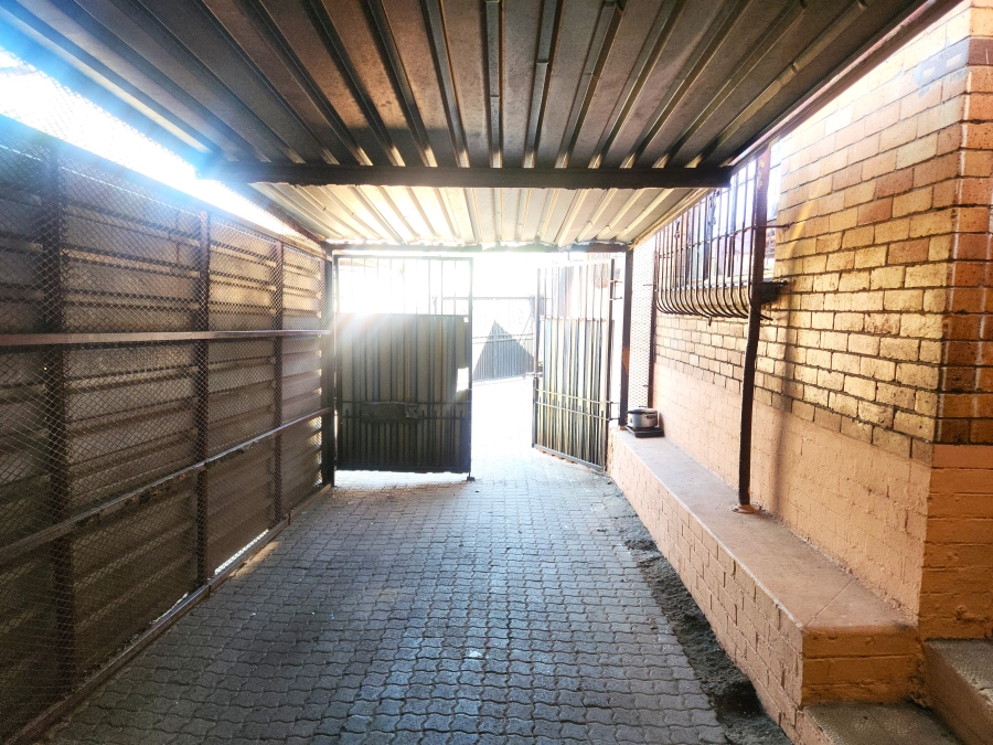 To Let 3 Bedroom Property for Rent in Kensington Gauteng