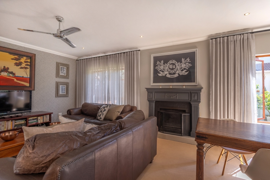 4 Bedroom Property for Sale in Rietvalleirand Gauteng