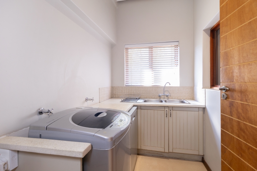 4 Bedroom Property for Sale in Rietvalleirand Gauteng