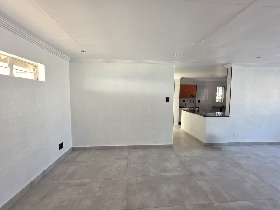 3 Bedroom Property for Sale in Bloubosrand Gauteng