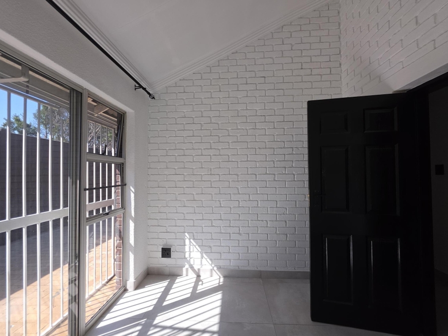 3 Bedroom Property for Sale in Bloubosrand Gauteng