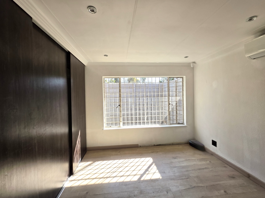 3 Bedroom Property for Sale in Bloubosrand Gauteng