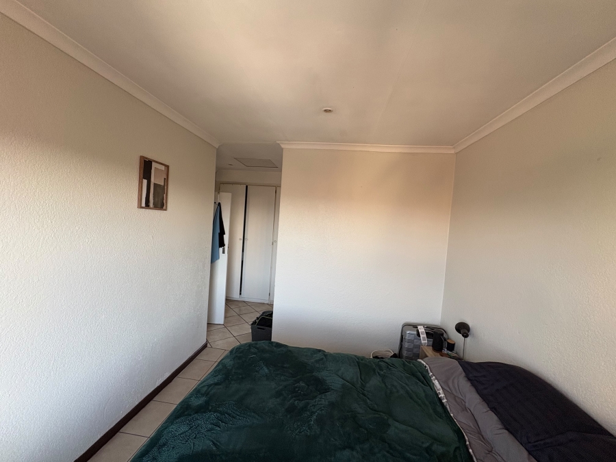To Let 1 Bedroom Property for Rent in La Montagne Gauteng