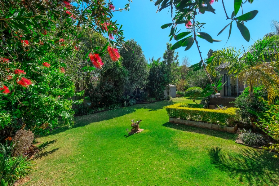 4 Bedroom Property for Sale in Roodekrans Gauteng
