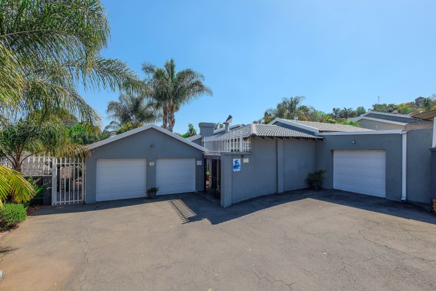 4 Bedroom Property for Sale in Roodekrans Gauteng