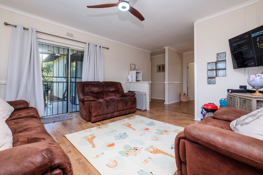 4 Bedroom Property for Sale in Roodekrans Gauteng
