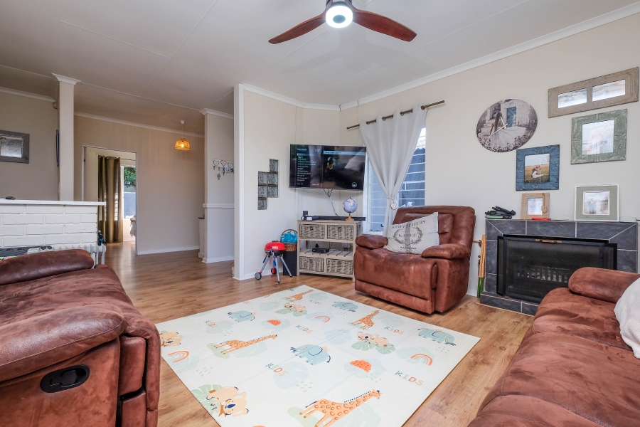 4 Bedroom Property for Sale in Roodekrans Gauteng