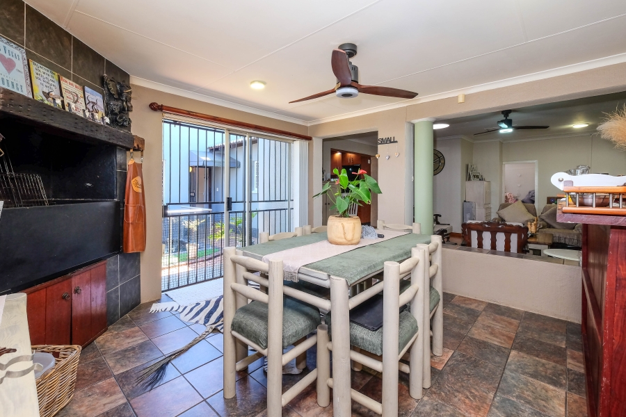 4 Bedroom Property for Sale in Roodekrans Gauteng