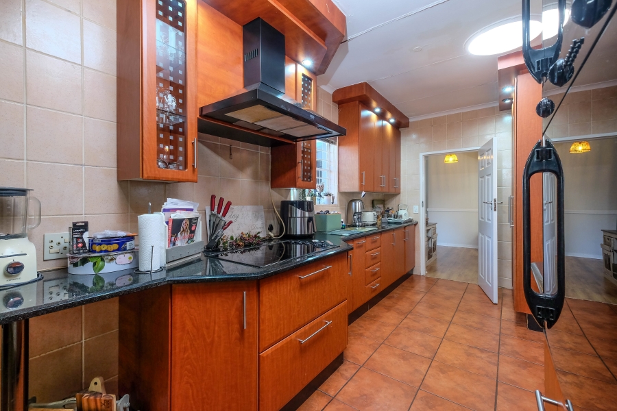 4 Bedroom Property for Sale in Roodekrans Gauteng