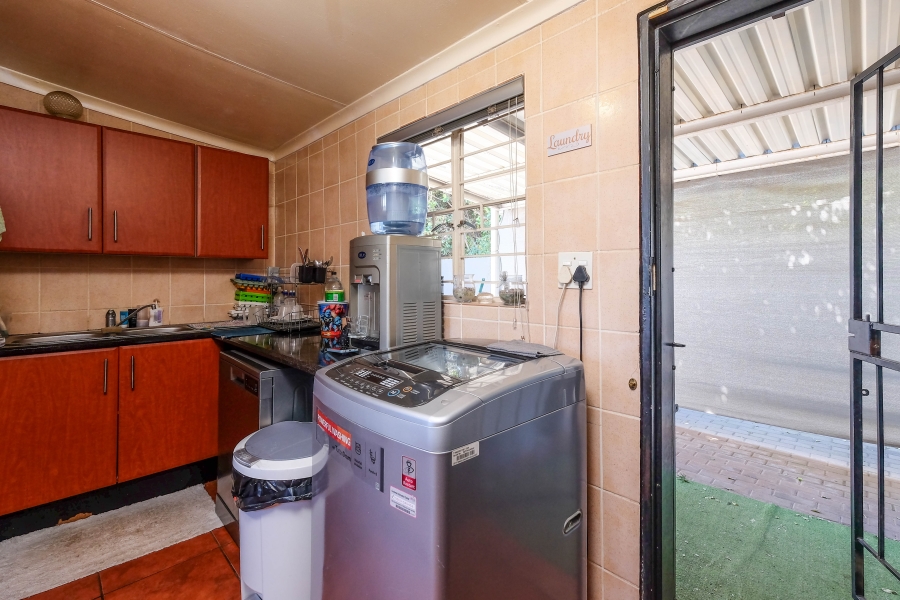 4 Bedroom Property for Sale in Roodekrans Gauteng