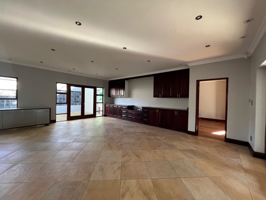 5 Bedroom Property for Sale in Houghton Estate Gauteng