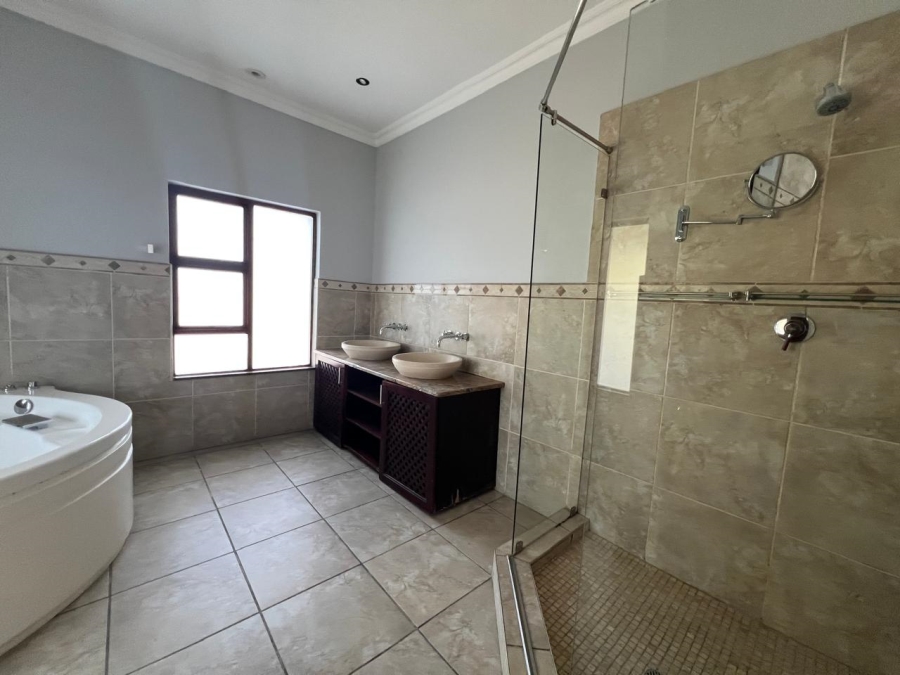 5 Bedroom Property for Sale in Houghton Estate Gauteng