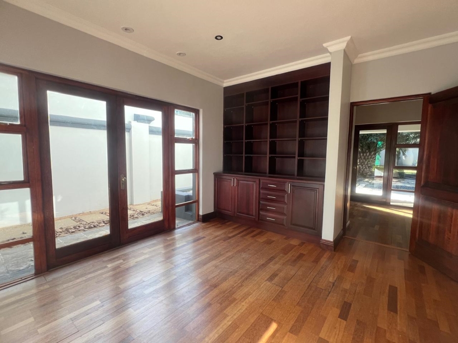 5 Bedroom Property for Sale in Houghton Estate Gauteng
