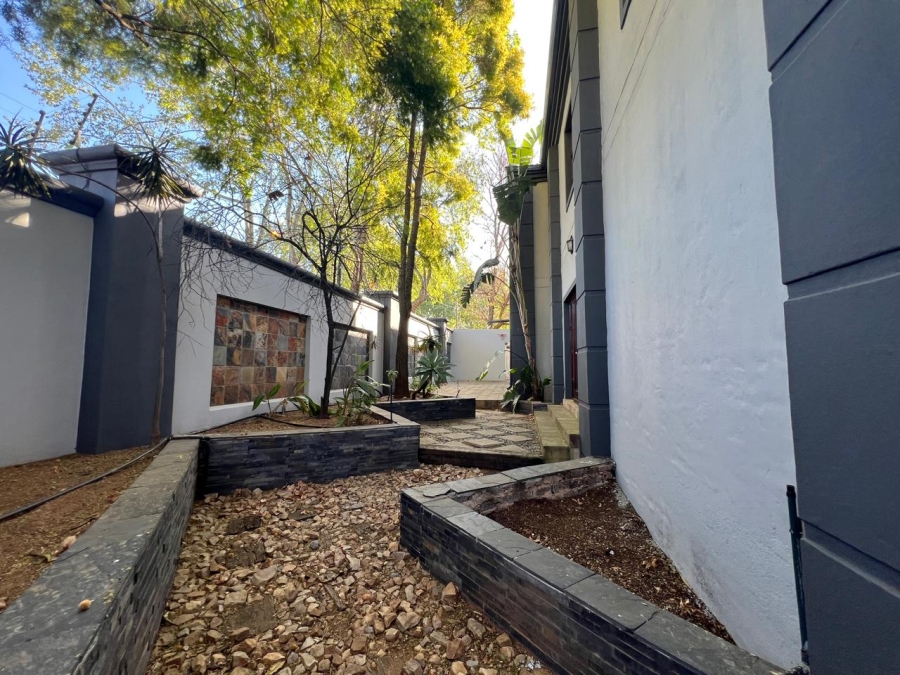 5 Bedroom Property for Sale in Houghton Estate Gauteng