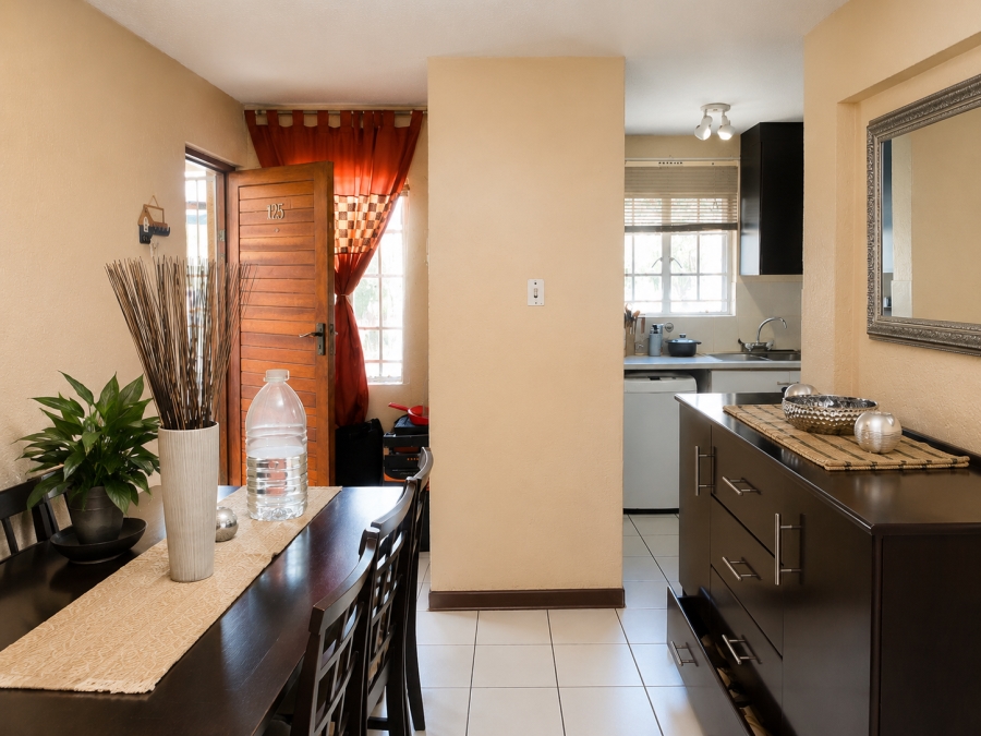2 Bedroom Property for Sale in Vorna Valley Gauteng