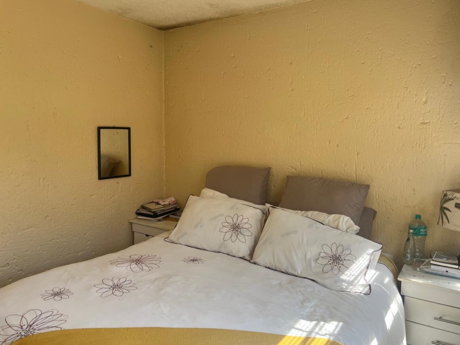 2 Bedroom Property for Sale in Vorna Valley Gauteng