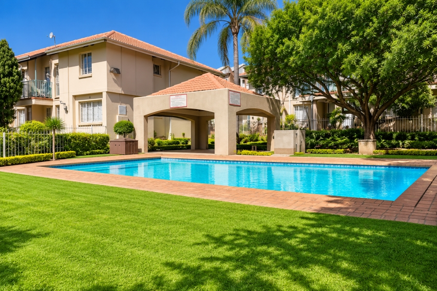 2 Bedroom Property for Sale in Vorna Valley Gauteng
