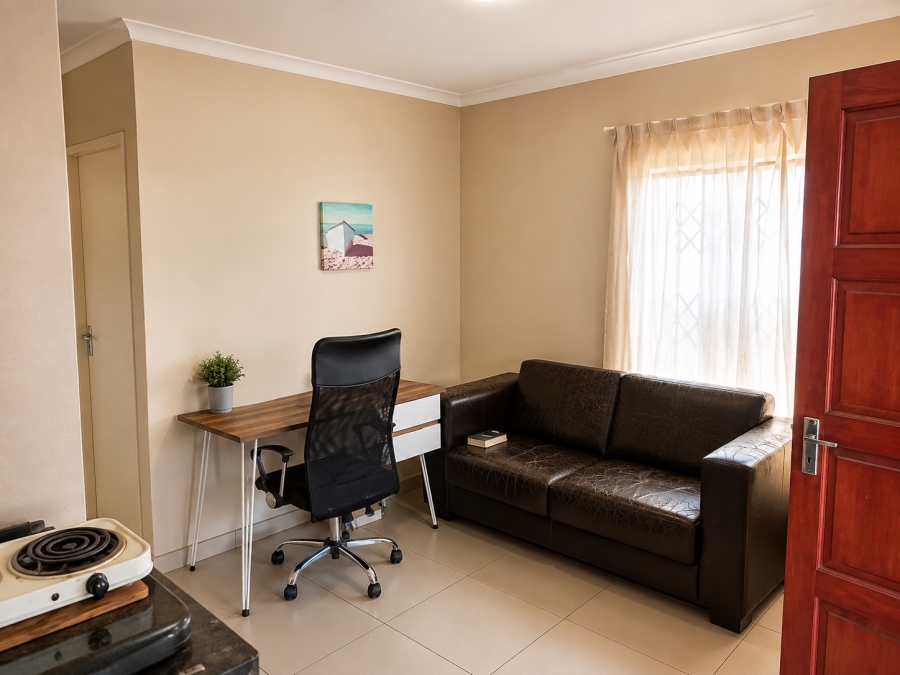 2 Bedroom Property for Sale in Clayville Gauteng
