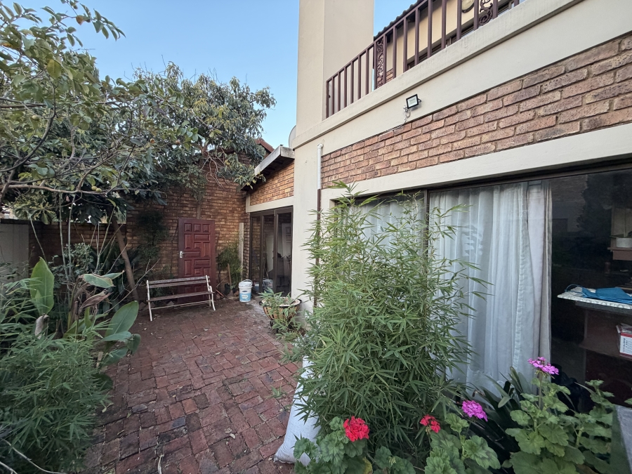 To Let 3 Bedroom Property for Rent in New Market Gauteng